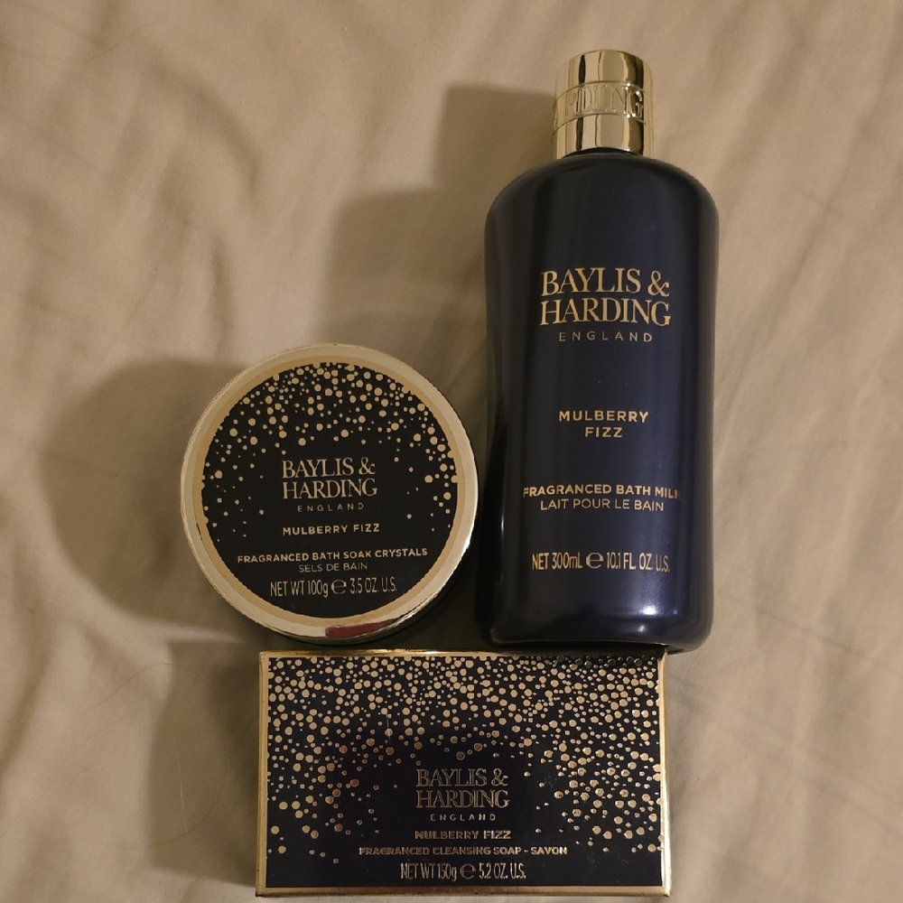 Baylis & Harding Mulberry Fizz Bath Set - Navy and Gold